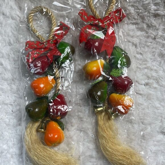 New Vintage pair of faux fruits with rope hanging wall gold tone bells &red bow - Picture 7 of 10